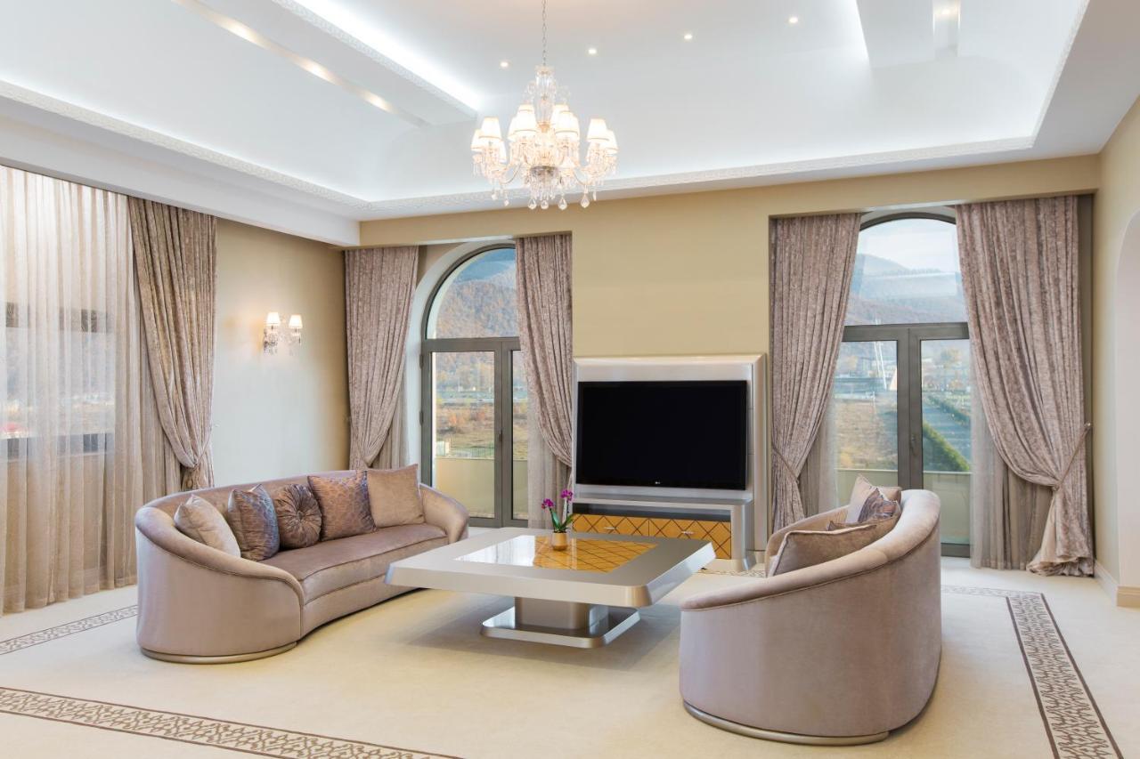 Gabala Garden Hotel Eksteriør billede A living room