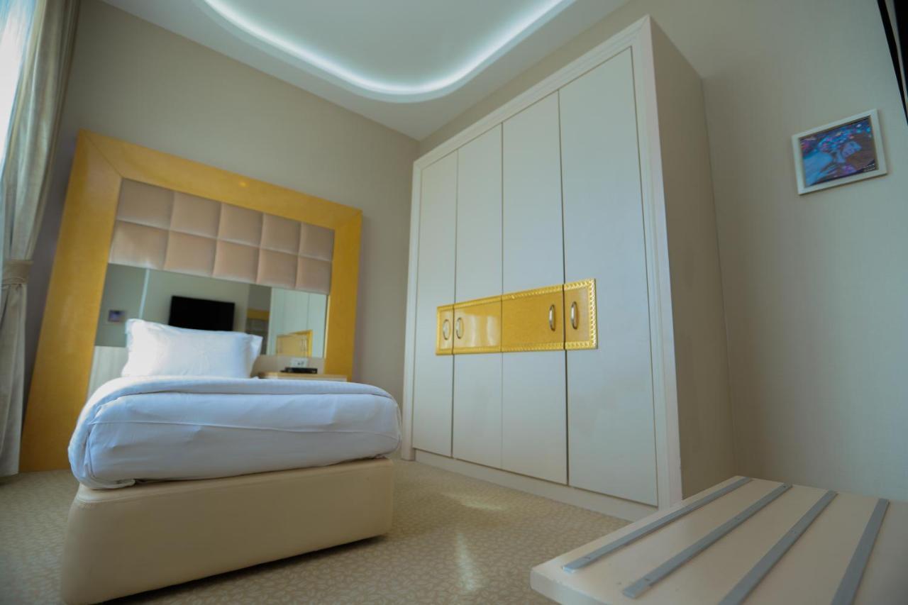 Gabala Garden Hotel Eksteriør billede A bedroom at the hotel
